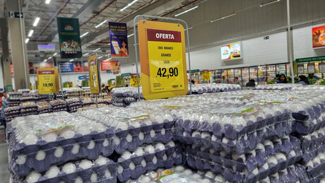 Disparada da cesta básica eleva salário mínimo ideal para quase R$ 8 mil