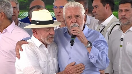Lula divide palanque com Jaques Wagner, investigado por uso de avião e apartamento ligados ao Master