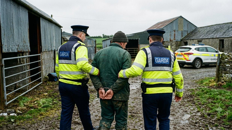 Brasileiro preso na Irlanda estava há 14 anos foragido e era procurado em 190 países