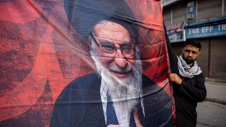 Irã faz forte advertência aos EUA e a Israel para os dias de luto por Ali Khamenei