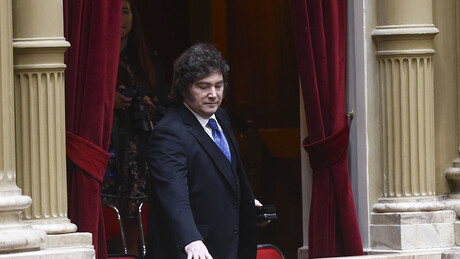 Milei é denunciado criminalmente por exercícios militares da Argentina com os EUA