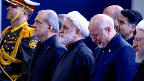 VÍDEO: Presidente do Parlamento iraniano chora durante cerimônia de despedida de Ali Khamenei