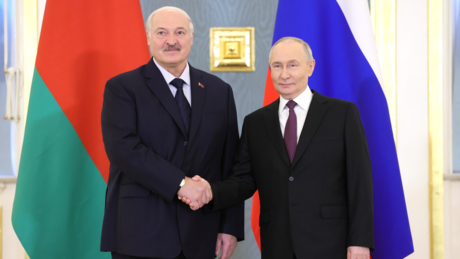 'Data especial para o povo russo': Putin parabeniza Lukashenko pelo Dia da Independência de Belarus