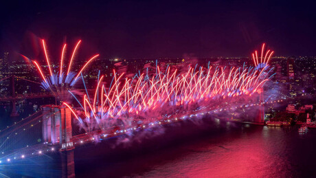 Com disparos sob fogos de artifício, celebração do 4 de julho no Brooklyn termina com oito vítimas