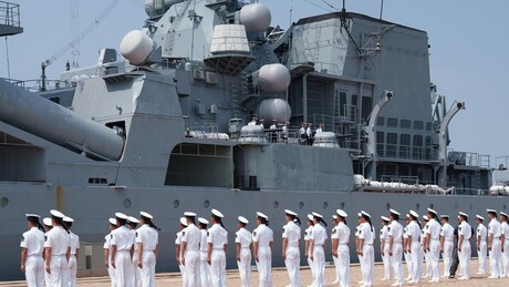 Rússia e China dão início a exercícios navais conjuntos