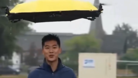 VÍDEOS: Invenção futurista — conheça o guarda-chuva inteligente que voa sozinho