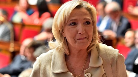 Marine Le Pen anuncia candidatura à presidência da França