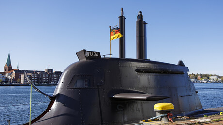 Canadá fecha compra bilionária de submarinos alemães para fortalecer laços com OTAN