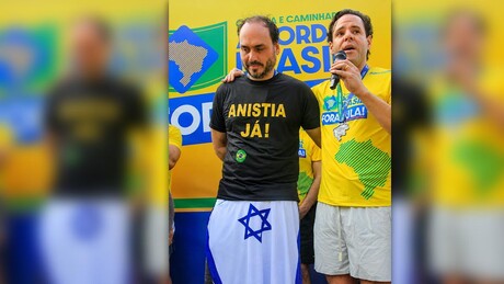 Carlos Bolsonaro afirma que Jair está sendo torturado após nova operação da PF
