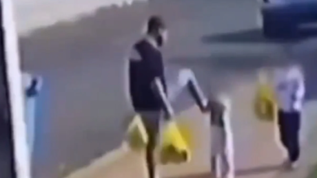 VÍDEO: Criança de 3 anos é chutada no rosto pelo pai no Paraná