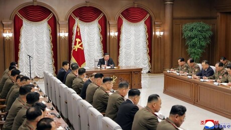 Kim Jong-un ordena modernização acelerada de bases navais do país