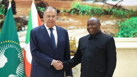 Rússia amplia relações com nação africana em busca de ordem mundial 'mais justa e multipolar'