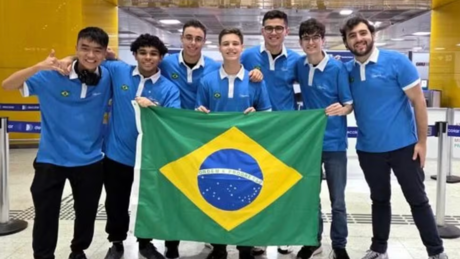 Estudantes brasileiros vão à China disputar a maior olimpíada de matemática do mundo