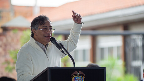 Gustavo Petro veta cerimônia de posse de sucessor em base militar na Colômbia