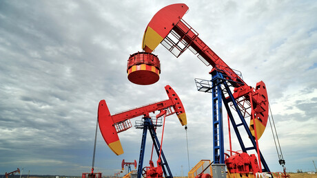 Petróleo dispara após Trump anunciar retomada de bloqueio ao Irã
