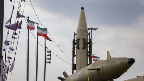 Irã envia mensagem ao povo do Kuwait após atacar alvos americanos no país