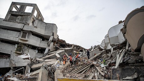 Número de mortos nos terremotos devastadores da Venezuela sobe para 4.829