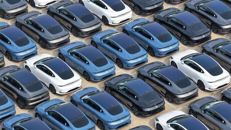 Carros elétricos pesados desgastam estradas da China e fazem Pequim rever modelo de financiamento