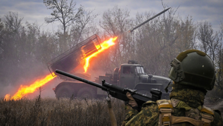Rússia está finalizando a libertação de uma cidade importante no Donbass, diz Defesa do país