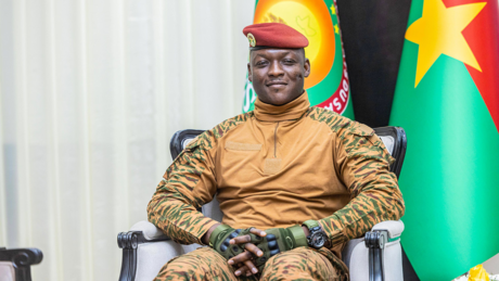 'Nos mataram de todas as formas possíveis': líder de Burkina Faso condena o Ocidente em discurso