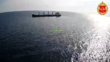 VÍDEO: Drone russo Gueran-4 Seeker atinge navio cargueiro em porto ucraniano