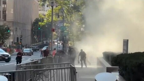 VÍDEO: Explosão em frente a prédio governamental em Nova York