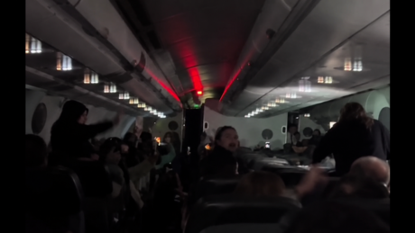 VÍDEO: Piloto anuncia título da Argentina, mas a comemoração dura muito pouco