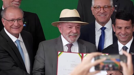 Lula anuncia estratégia para reduzir a dependência externa na área médica