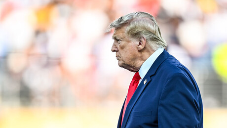 Trump impõe tarifa adicional de 50% a país vizinho