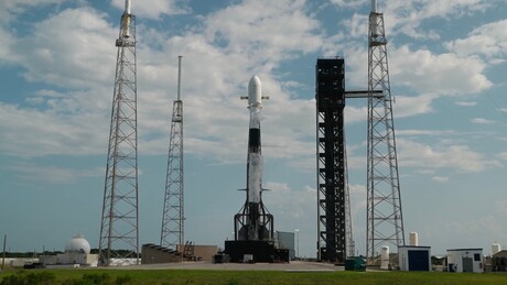 VÍDEO: SpaceX lança missão com robôs espaciais capazes de inspecionar e consertar satélites