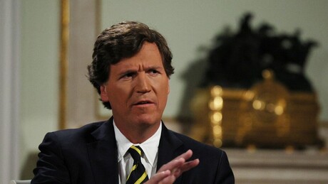 Tucker Carlson diz que Rússia é seu país favorito e elogia Moscou
