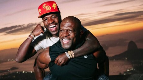 'Um sonho realizado', diz Terry Crews sobre encontro com Vini Jr.