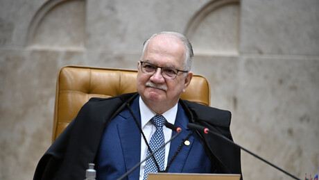 Fachin rebate fala de Milei contra Moraes e defende autonomia do Judiciário