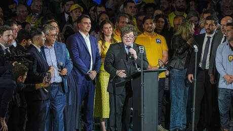 Brasil reage a falas de Milei e chama embaixador na Argentina para consultas
