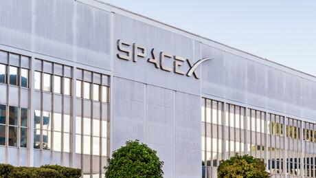 SpaceX perde valor de mercado equivalente à Tesla após forte queda nas ações