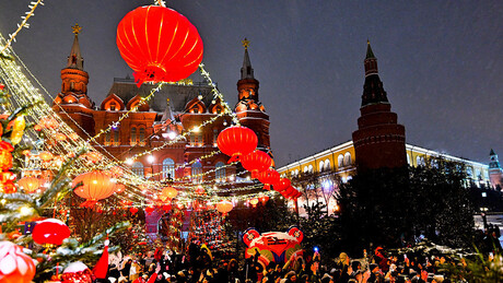 Rússia e China consideram eliminar permanentemente a exigência de visto mútuo