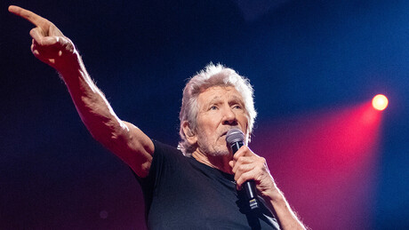Roger Waters critica gastos militares da Europa e alerta para risco de conflito com a Rússia