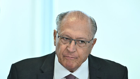 Alckmin dispara contra Milei: 'Presta um desserviço ao seu país'