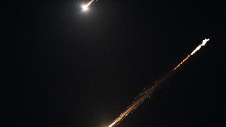 Estados Unidos e Arábia Saudita lançam bombardeios conjuntos contra milícias pró-Irã no Iraque