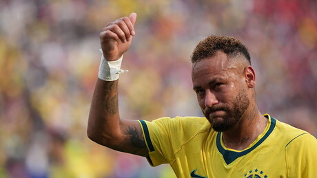 Neymar confirma aposentadoria da Seleção Brasileira