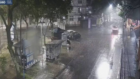 Vendaval no Rio: milhares de moradores seguem sem energia após temporal
