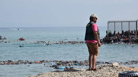 Espanha mobiliza o Exército para Ceuta após a chegada em massa de migrantes