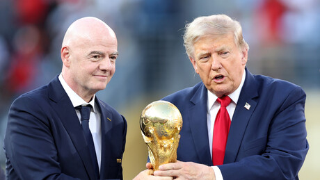 Infantino quer apoio de Trump para tentar permanecer no comando da FIFA