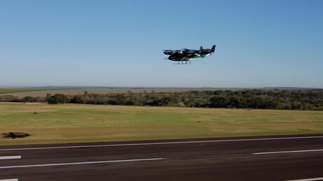 VÍDEO: Carro voador da Embraer avança e faz teste inédito em SP