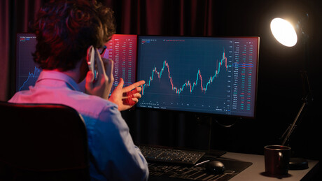 Ex-agente do FBI rouba US$ 1 milhão em criptomoedas de contas associadas a 'país adversário'