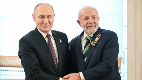 Putin conversa com Lula por telefone