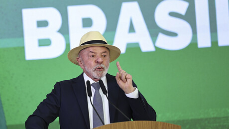Lula volta a criticar Bolsonaro e relembra condução da Covid