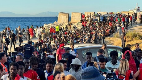 'Ensaio geral para possível invasão', diz especialista sobre crise migratória na Espanha