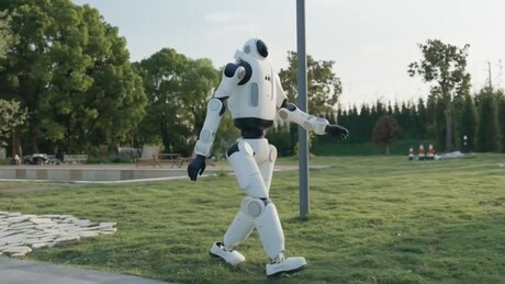 VÍDEO: Robô 'empático' — China revela novo humanoide capaz de ler emoções humanas