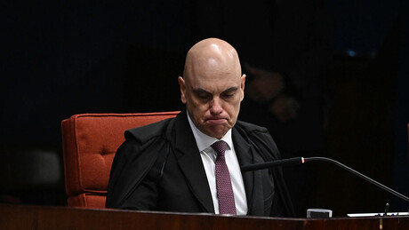 Alexandre de Moraes sofre derrota no STF em julgamento que pode beneficiar réus do 8 de Janeiro